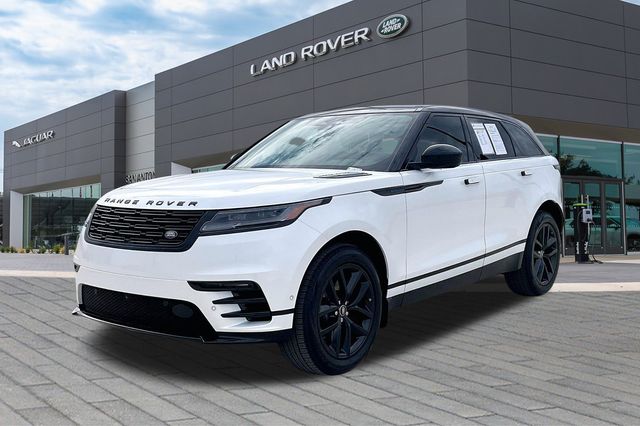2026 Land Rover Range Rover Velar Dynamic SE's photo