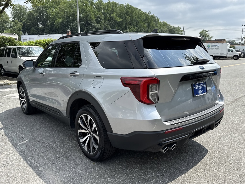 2023 Ford Explorer ST photo 4