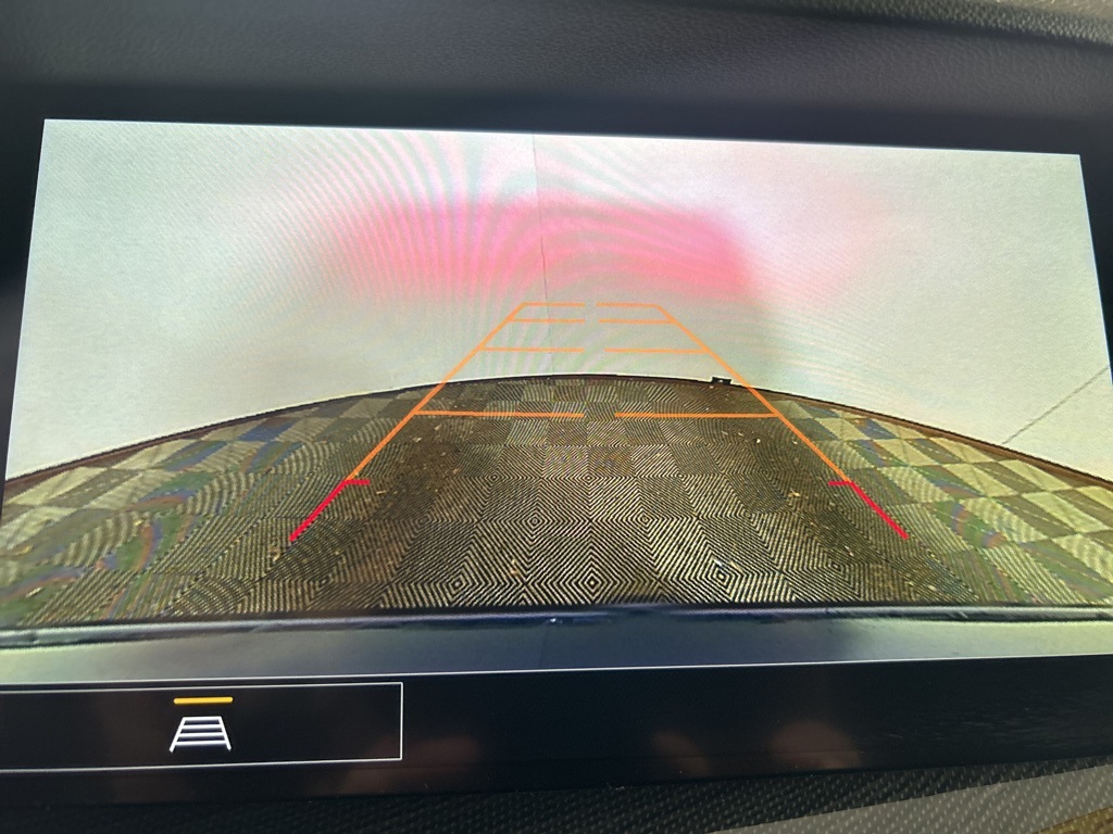 2023 Buick Envision Essence photo 3