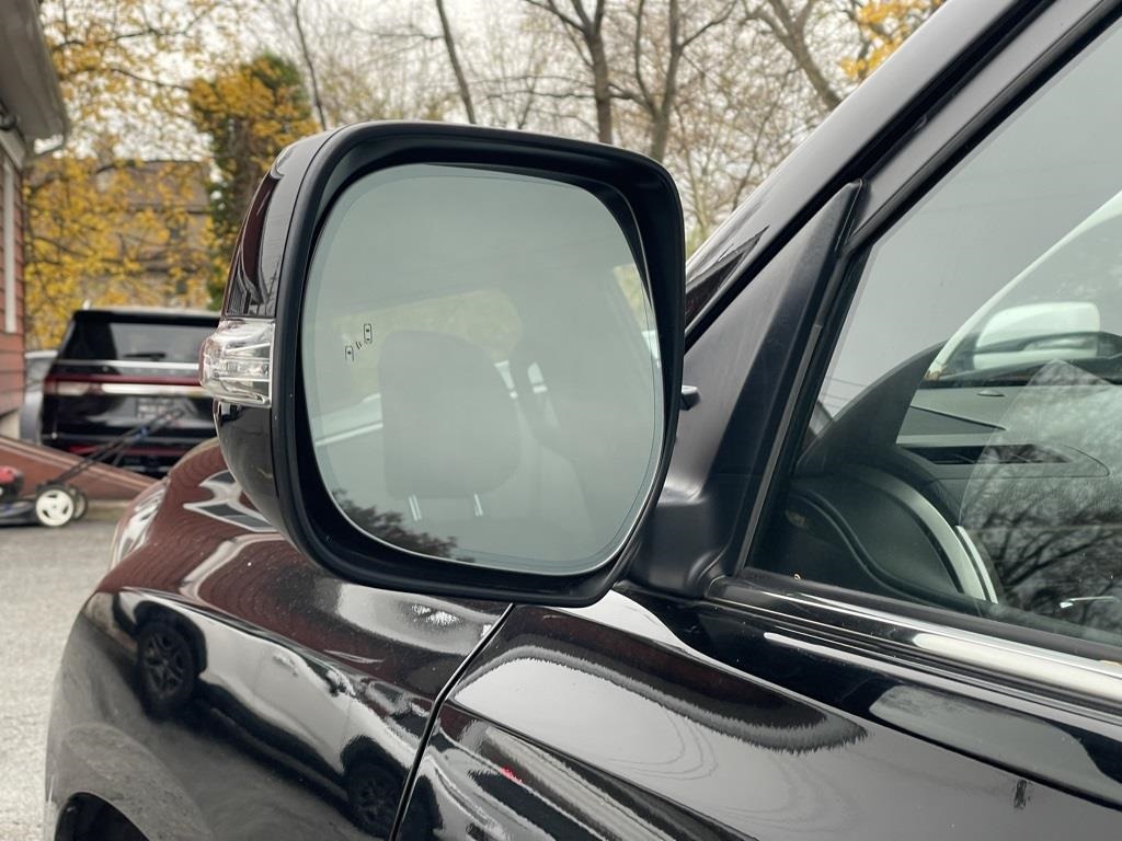 2021 Lexus GX 460 photo 3