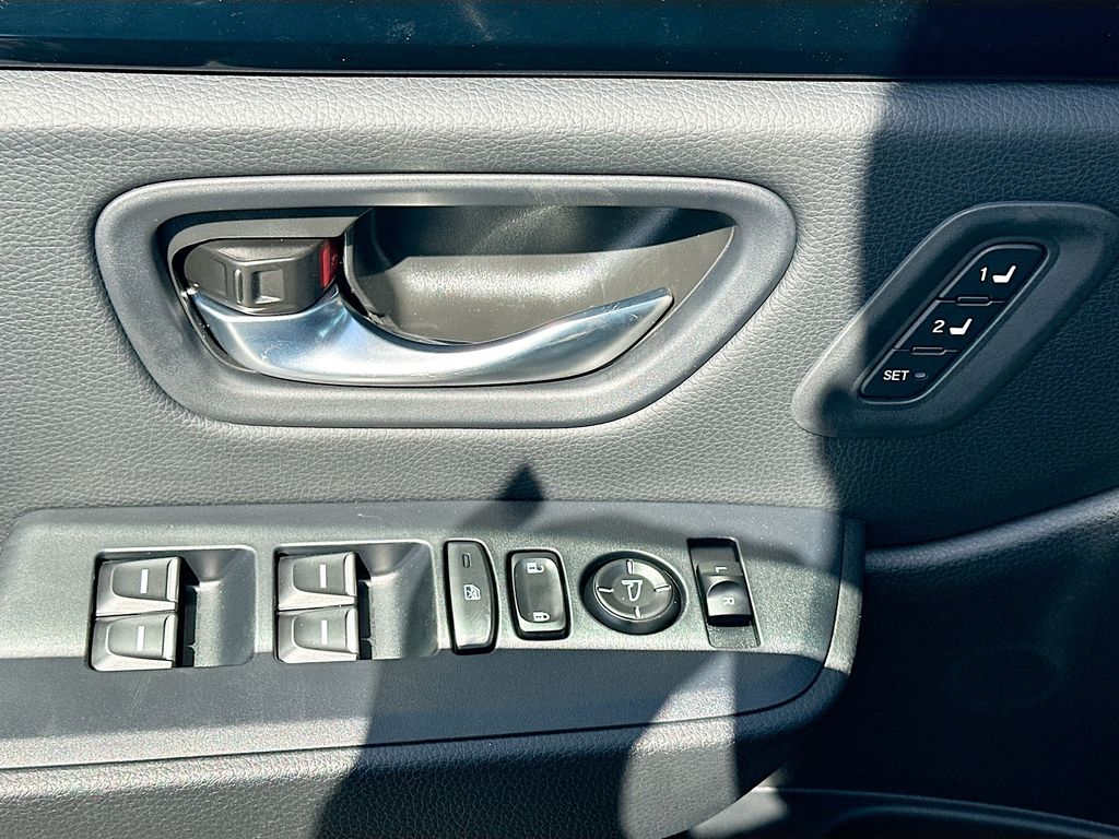 2025 Honda Pilot Touring photo 18