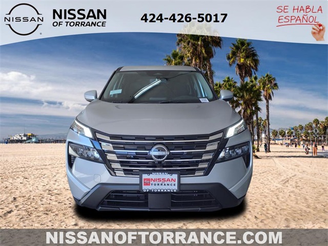 2025 Nissan Rogue SV photo 2