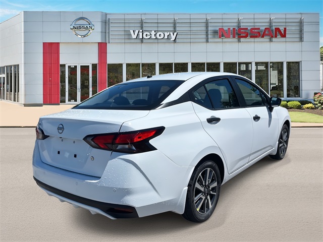 2025 Nissan Versa 1.6 S photo 3