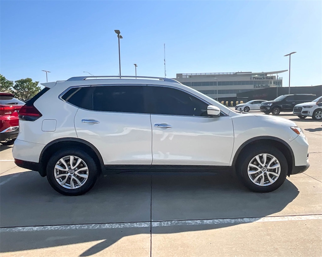 PreOwned 2017 Nissan Rogue SV 4D Sport Utility in Elkhorn PI0022