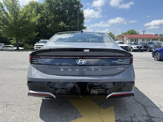 2025 Hyundai Sonata SEL photo 4