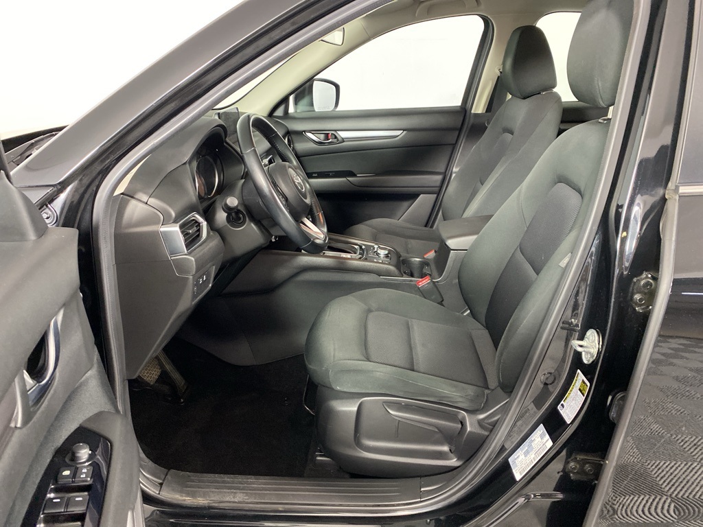 2020 Mazda CX-5 Sport photo 4