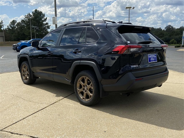 2023 Toyota RAV4 Hybrid photo 3