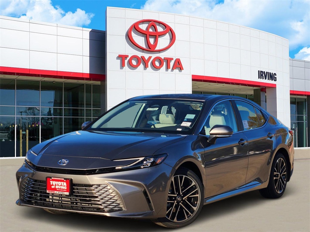 2026 Toyota Camry XLE's photo