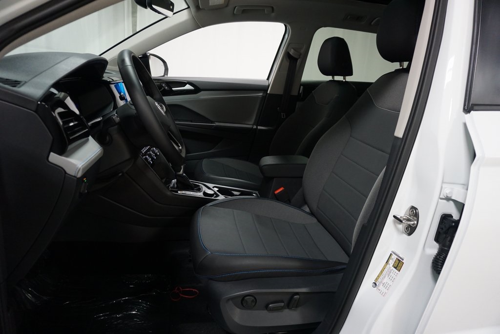 2024 Volkswagen Taos SE photo 12