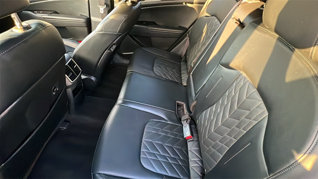 2023 Kia Sportage Plug-In Hybrid X-Line photo 8