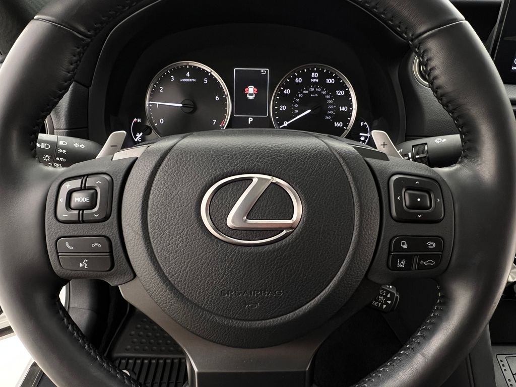 2022 Lexus IS 300 photo 18