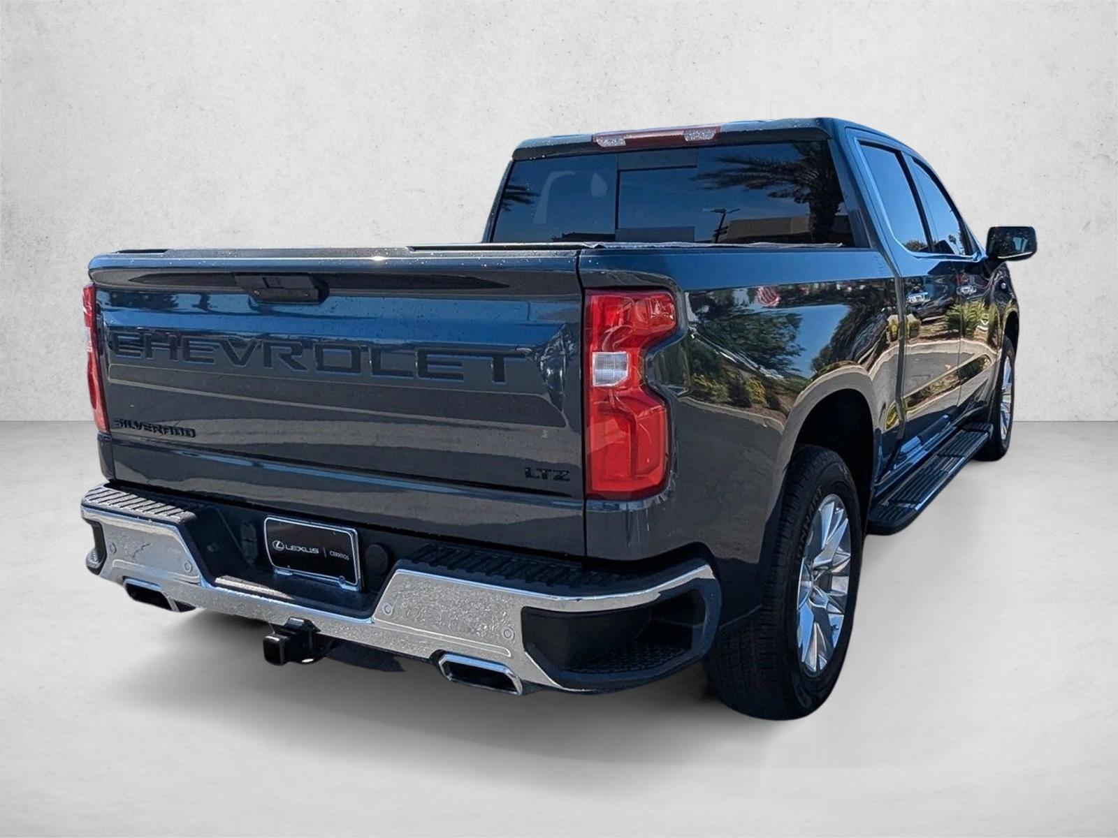 2021 Chevrolet Silverado 1500 LTZ photo 3