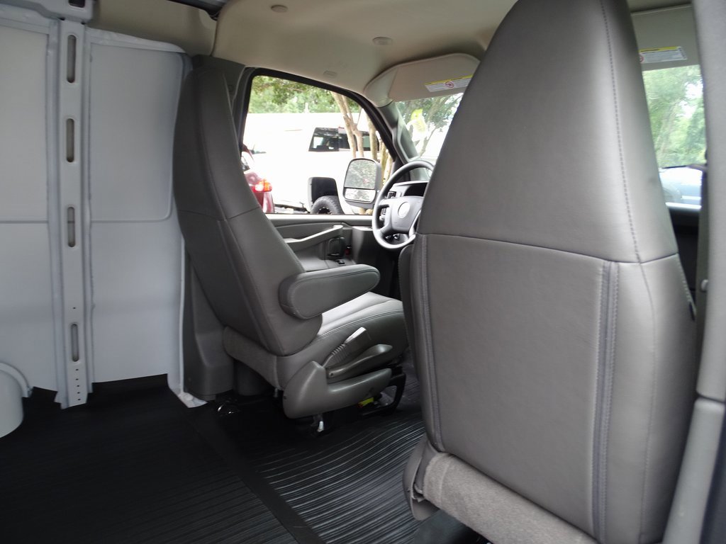 2024 Chevrolet Express 2500 Work Van Cargo photo 6