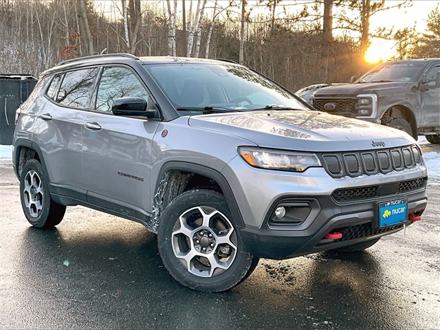 2022 Jeep Compass Trailhawk's photo
