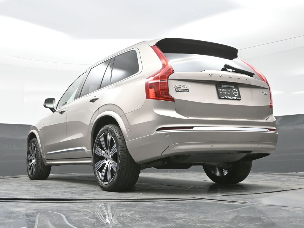 2025 Volvo XC90 T8 Plus photo 18