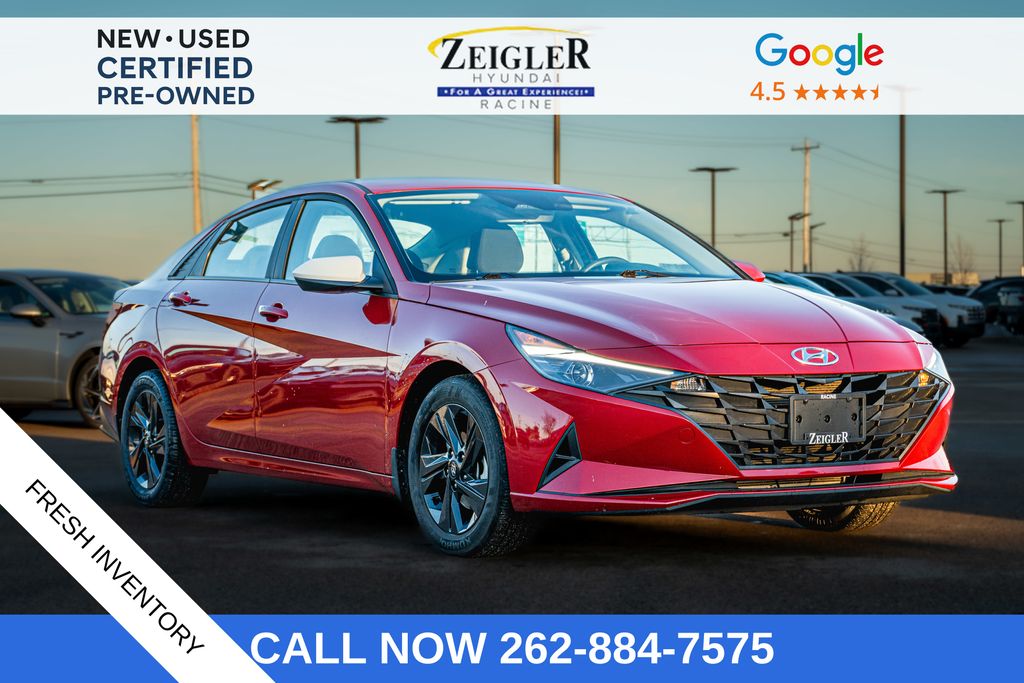 2023 Hyundai Elantra SEL's photo