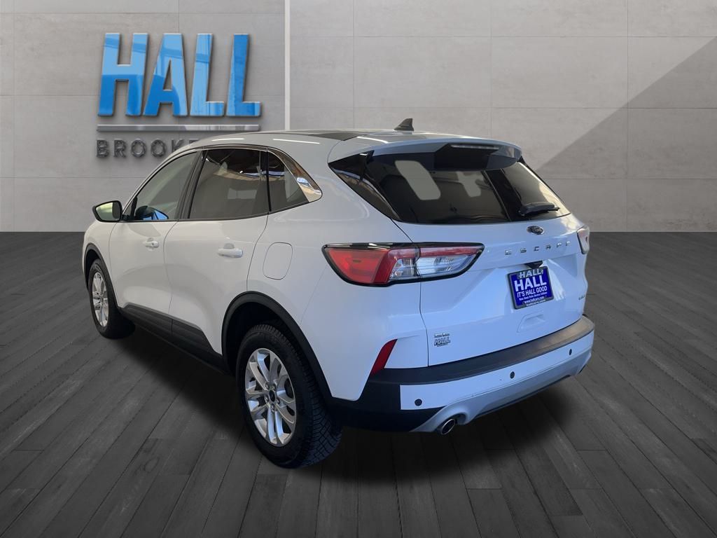 2022 Ford Escape SE photo 3
