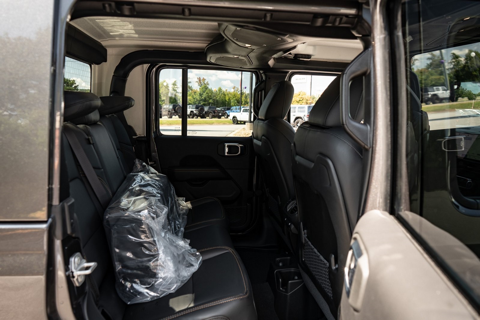 2025 Jeep Gladiator Sport photo 19