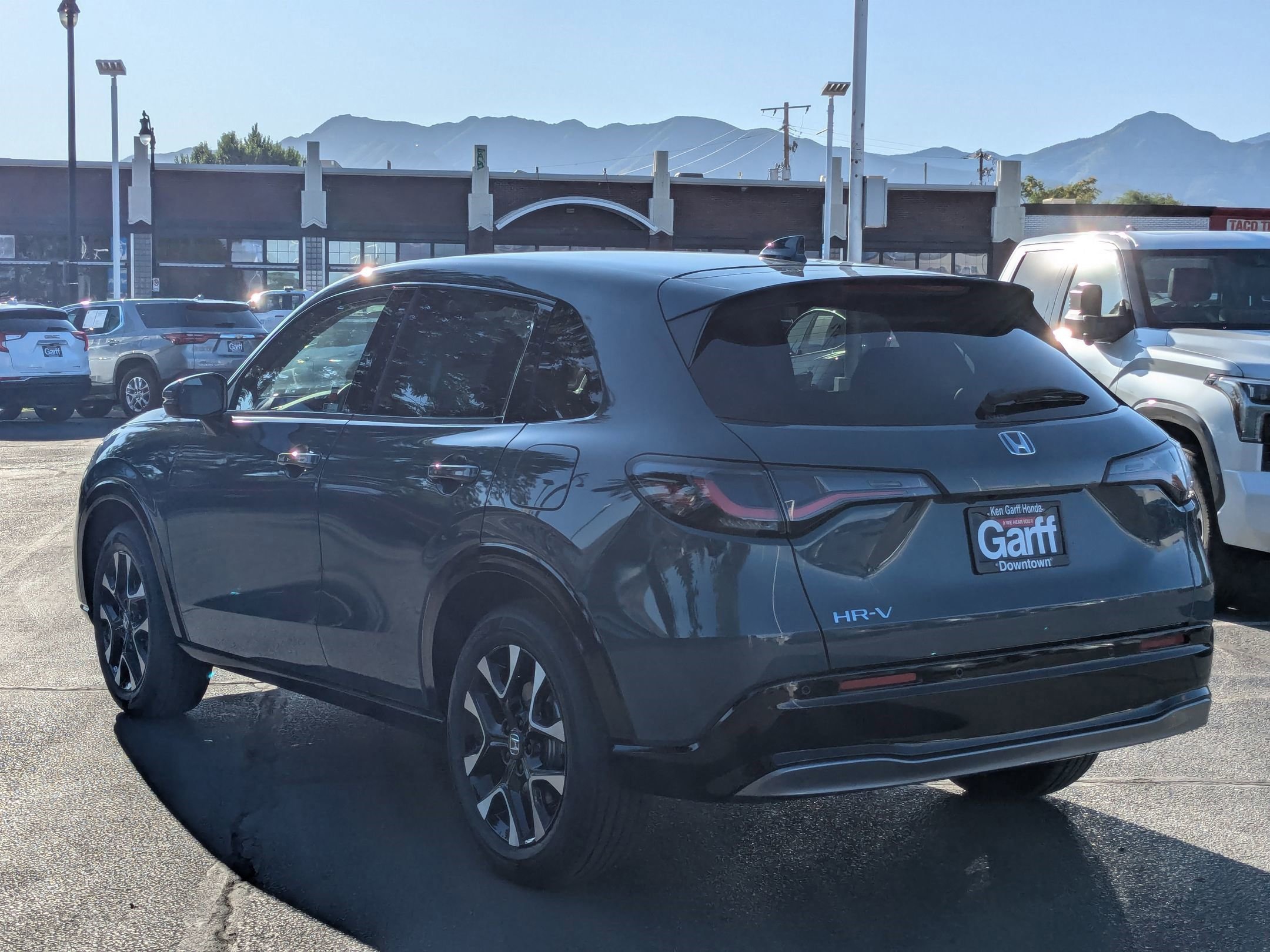 2026 Honda HR-V EX-L photo 5