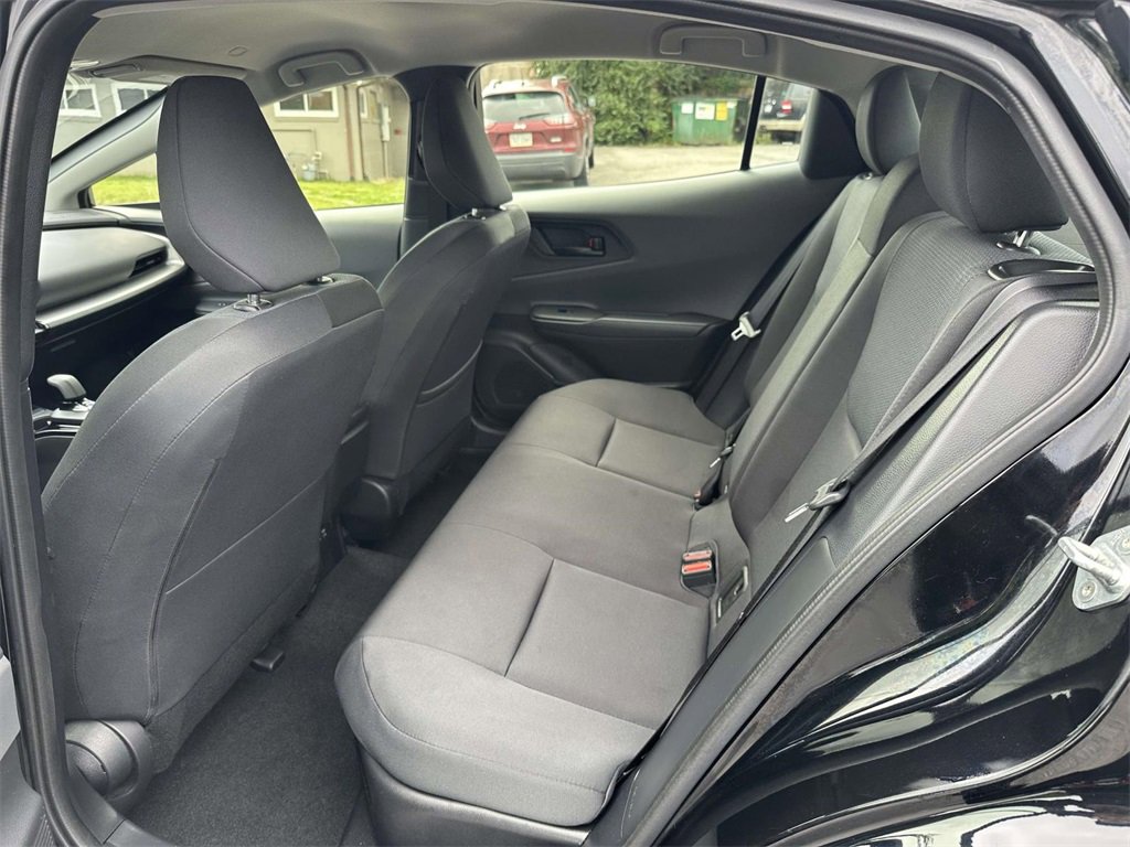 2024 Toyota Prius LE photo 4