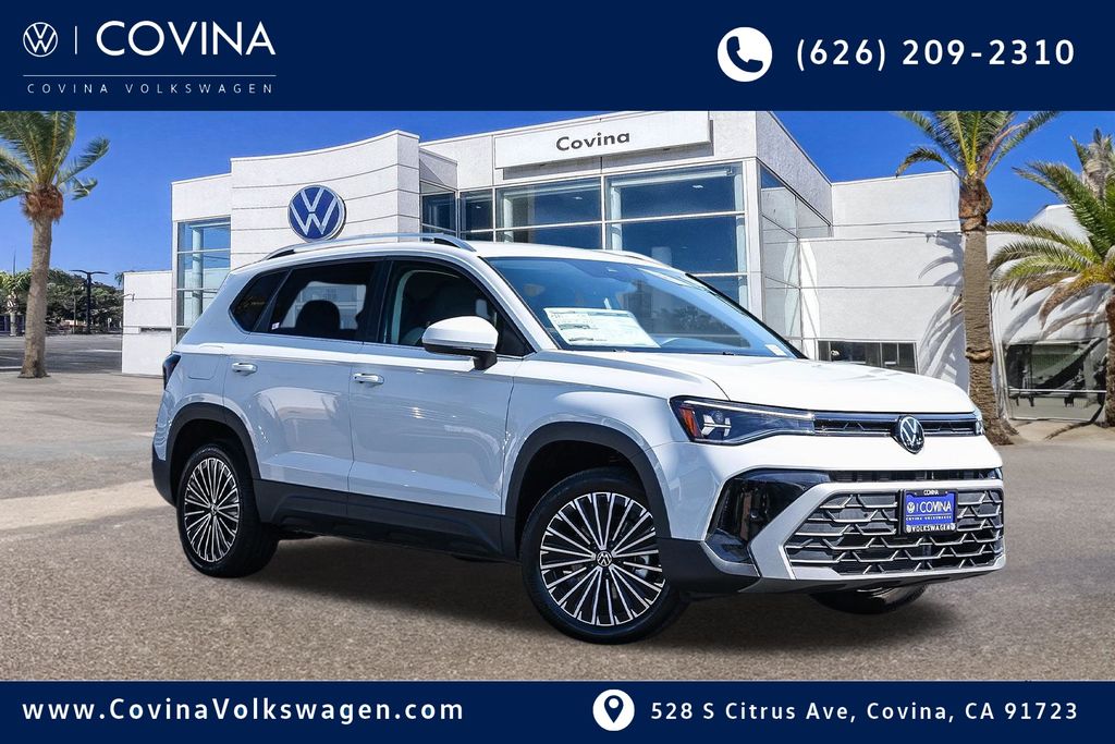 2025 Volkswagen Taos SE's photo