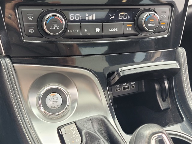 2019 Nissan Maxima SL photo 20