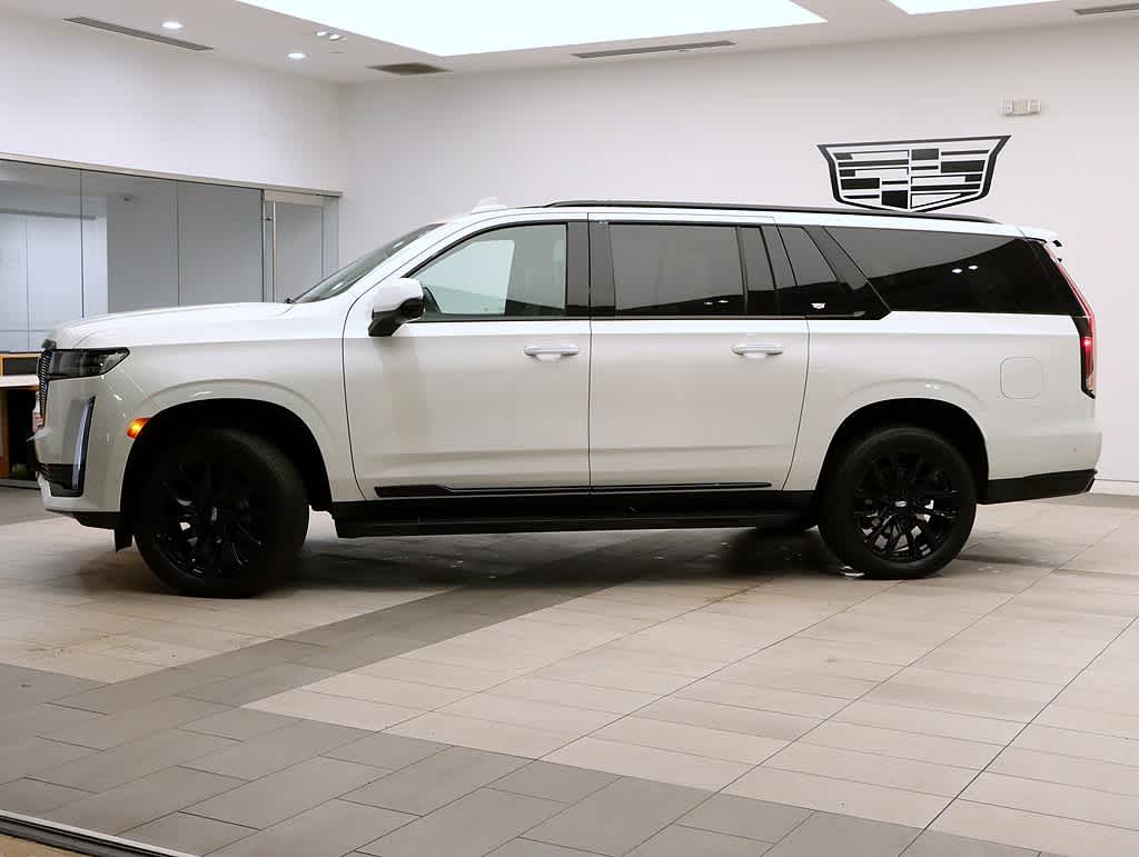 2021 Cadillac Escalade ESV Sport Platinum photo 2