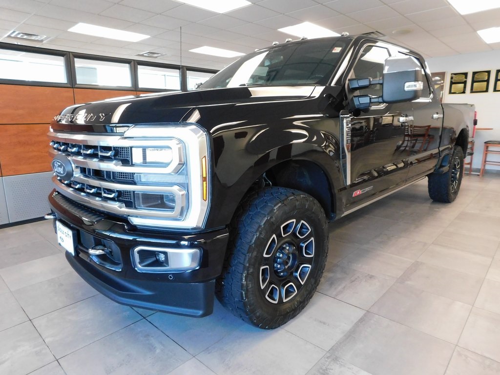 2024 Ford F-350 Super Duty Platinum's photo