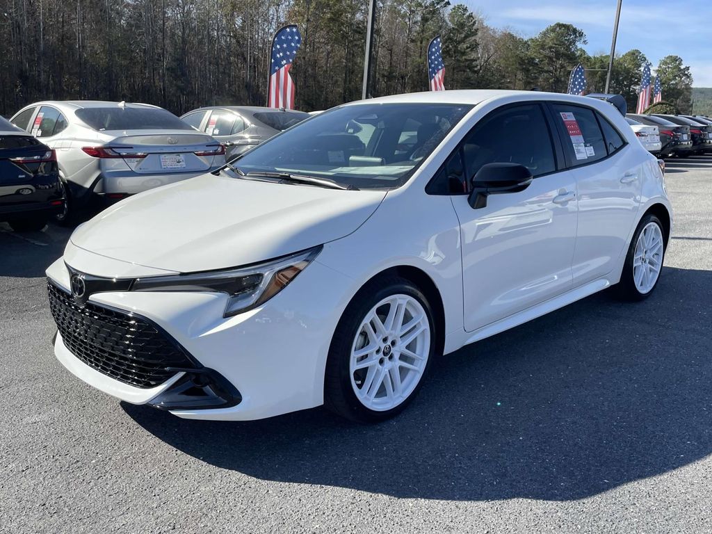 2026 Toyota Corolla SE photo 4