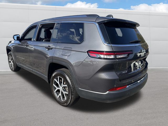 2023 Jeep Grand Cherokee Limited photo 3