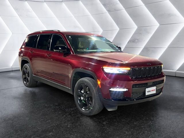 2023 Jeep Grand Cherokee Limited photo 2
