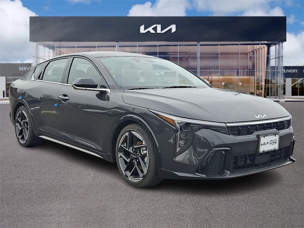 2025 Kia K4 GT-Line's photo