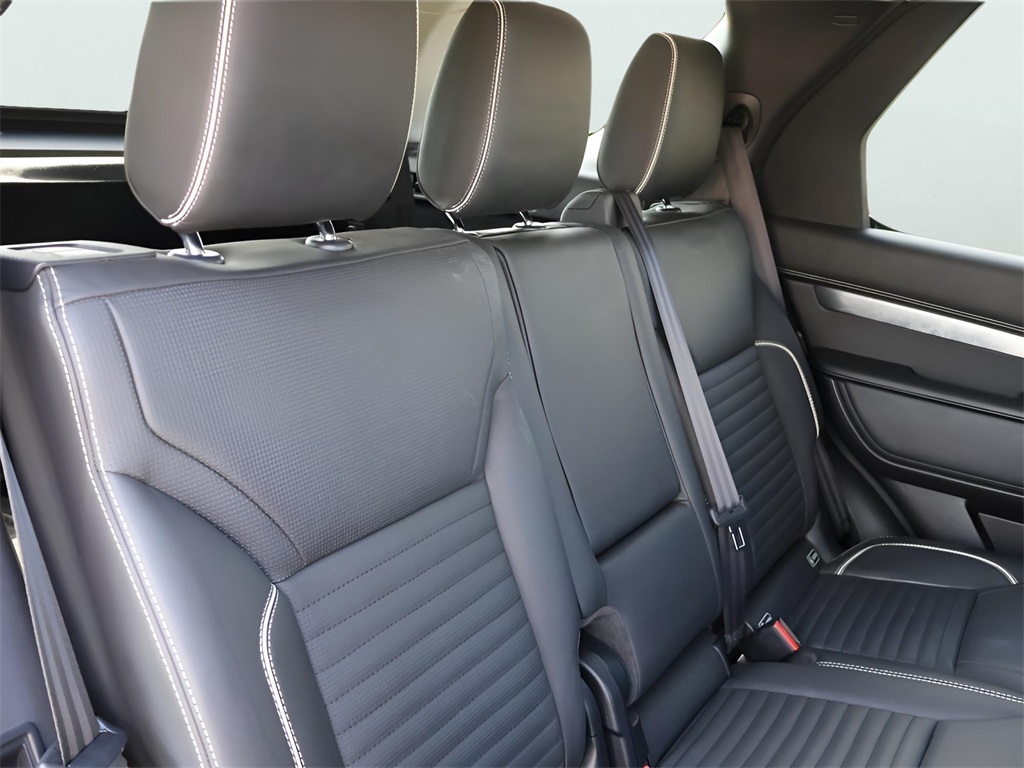 2017 Land Rover Discovery First Edition photo 12