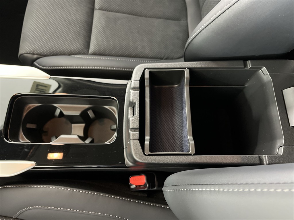 2025 Mitsubishi Eclipse Cross SE photo 19