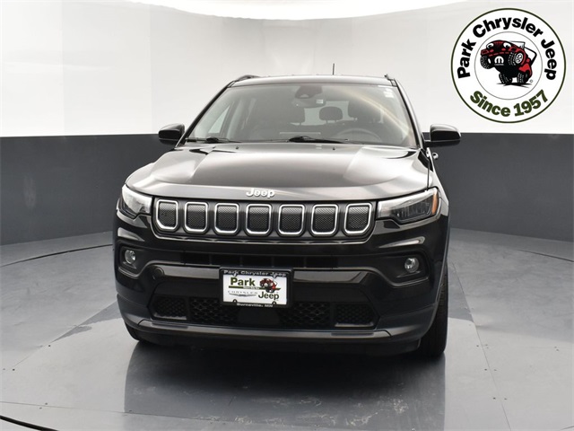 Used 2022 Jeep Compass Latitude with VIN 3C4NJDBB9NT234155 for sale in Burnsville, Minnesota
