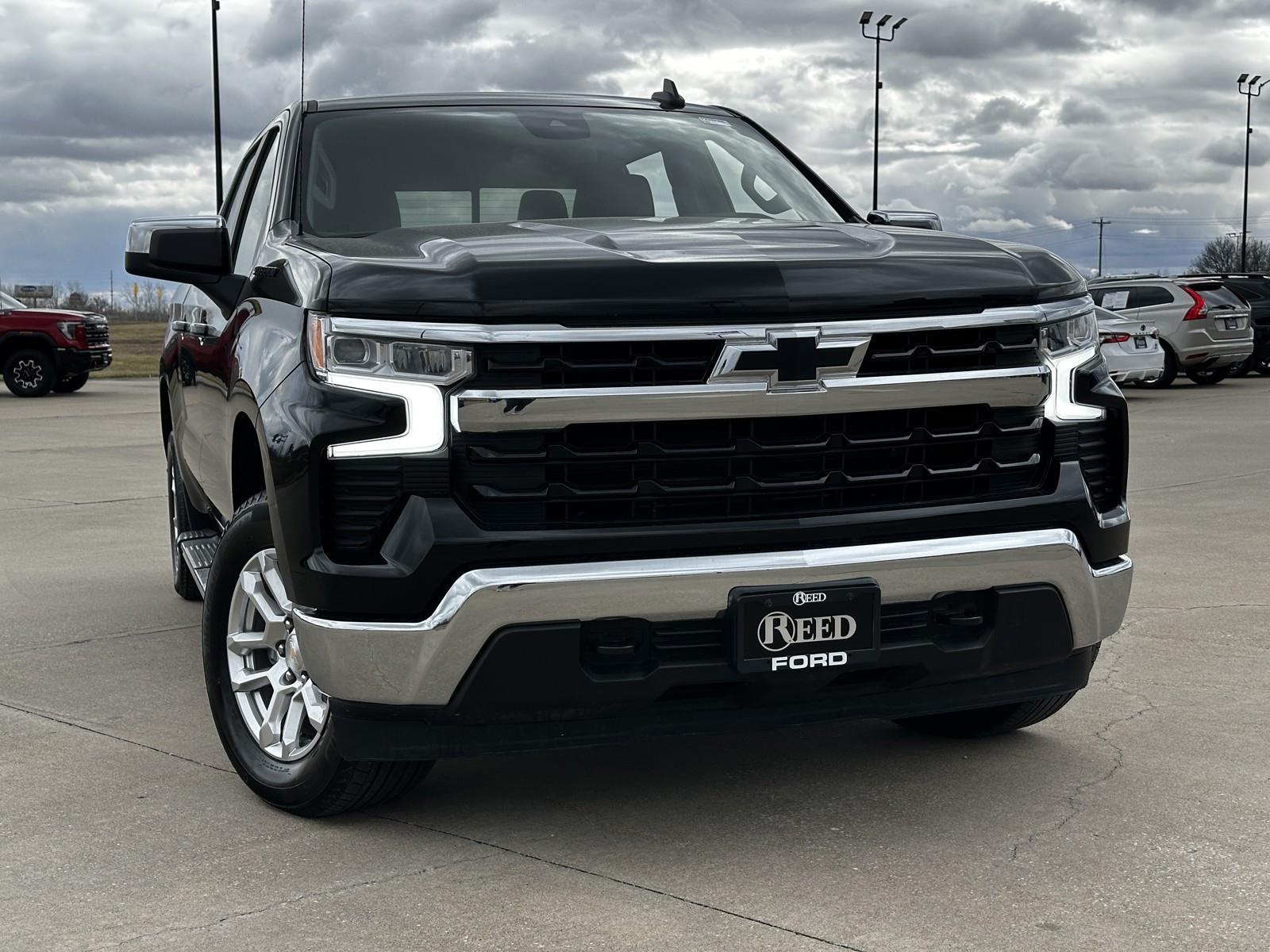 Used 2022 Chevrolet Silverado 1500 LT with VIN 1GCPDDEK7NZ560850 for sale in Kansas City