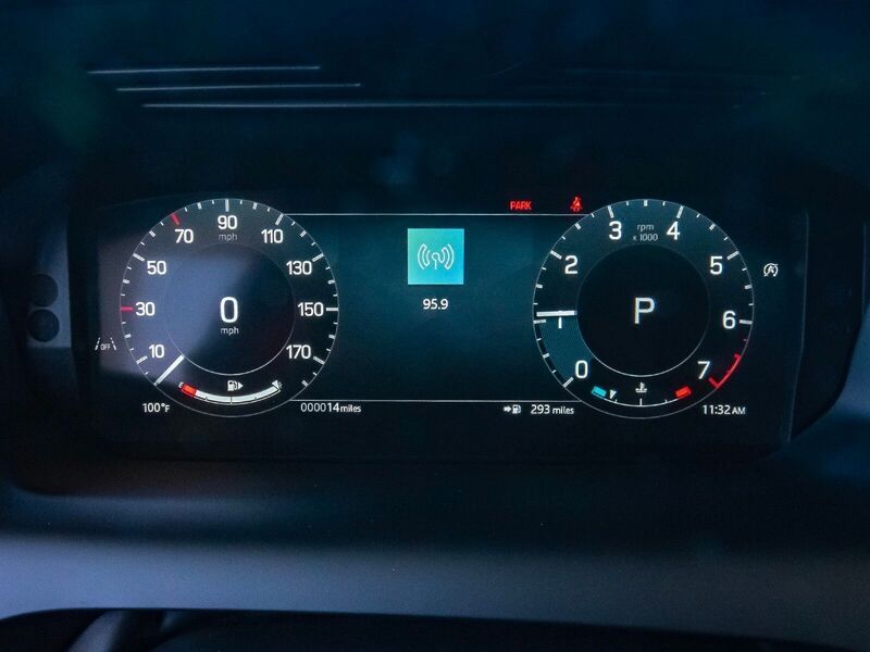 2025 Land Rover Discovery Sport S photo 9
