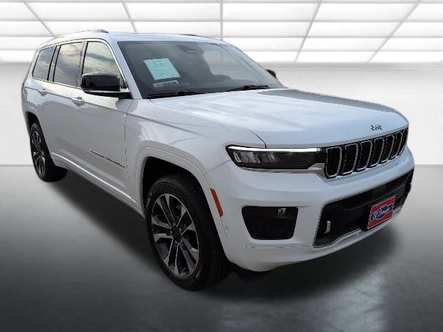 2021 Jeep Grand Cherokee L Overland's photo