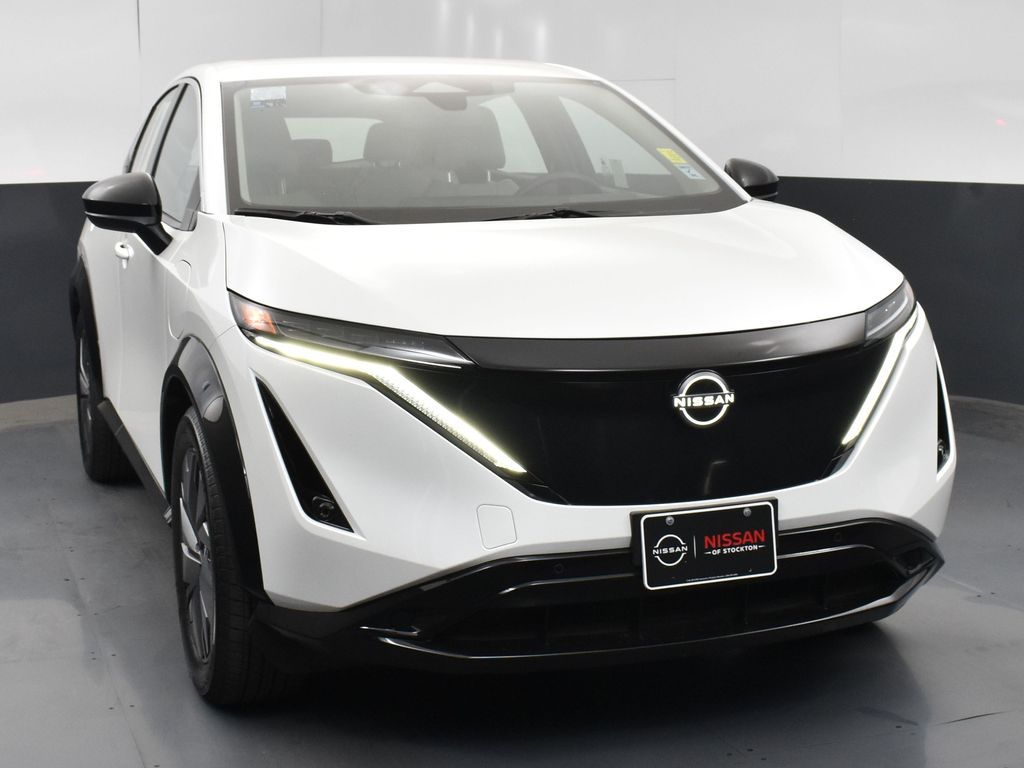 2024 Nissan ARIYA Engage photo 2