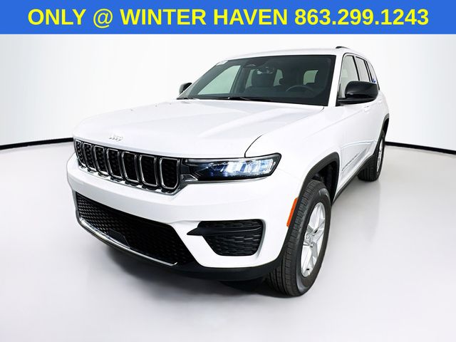 2025 Jeep Grand Cherokee Laredo X photo 3