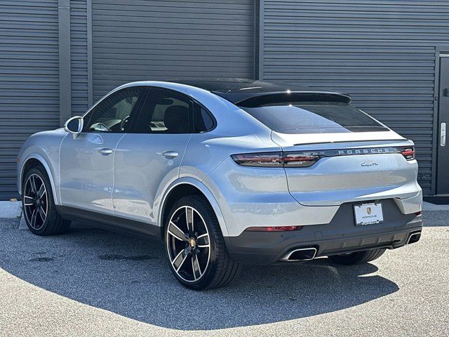 2023 Porsche Cayenne Coupe Base photo 3
