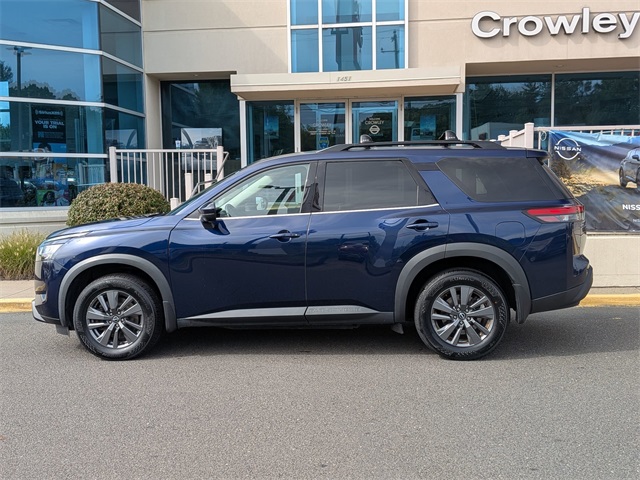 2022 Nissan Pathfinder SV photo 6