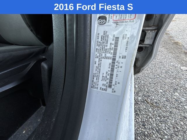 2016 Ford Fiesta S photo 15