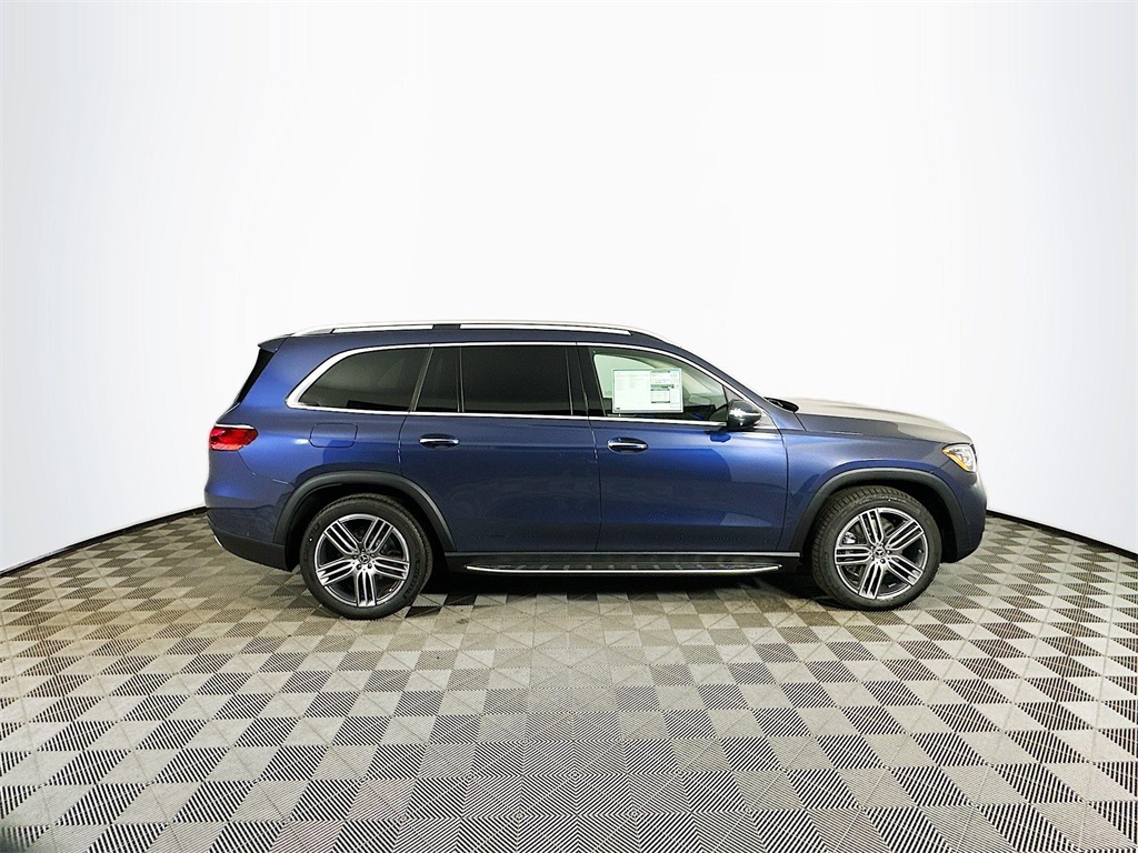 2026 Mercedes Benz GLS 450 4MATIC photo 7
