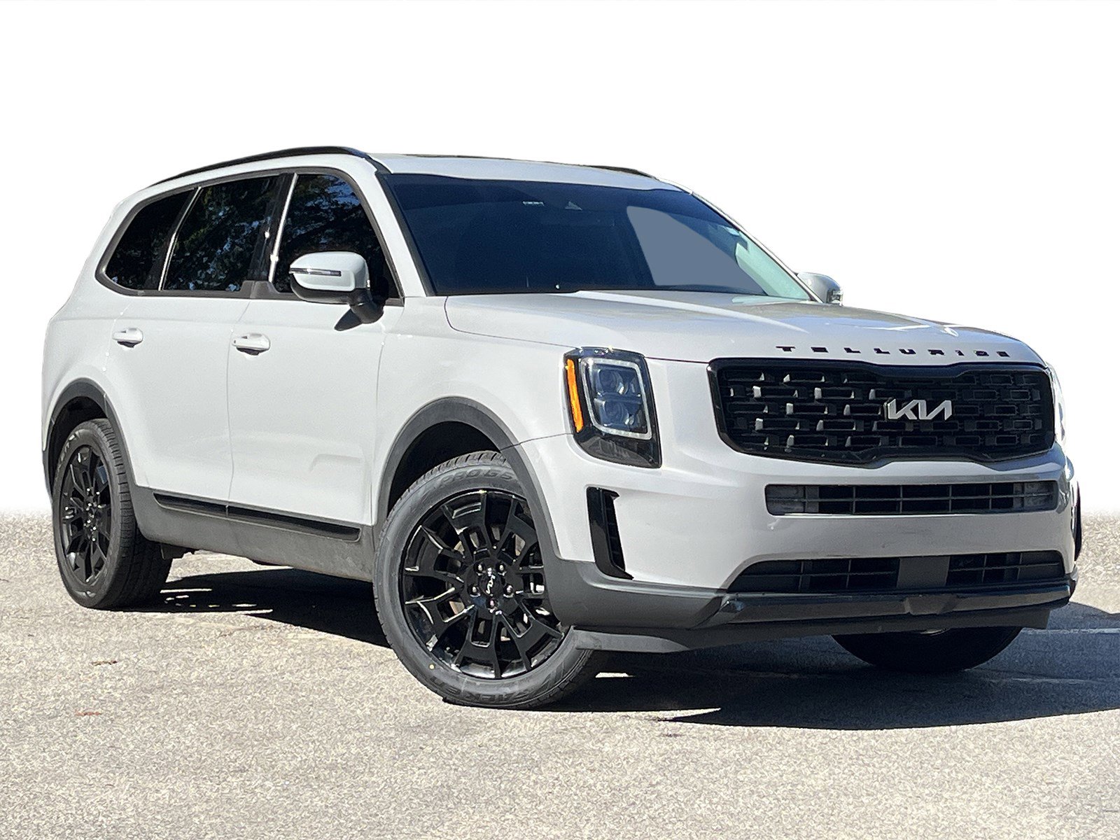 2022 Kia Telluride EX photo 2