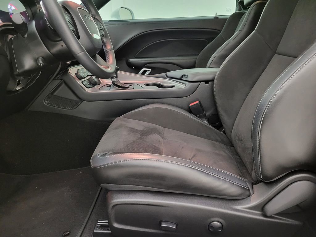 2023 Dodge Challenger R/T photo 2