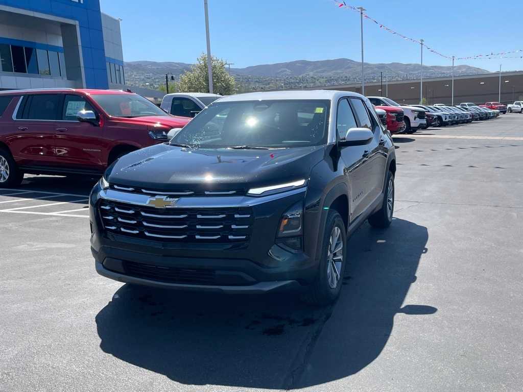 2025 Chevrolet Equinox LT photo 4