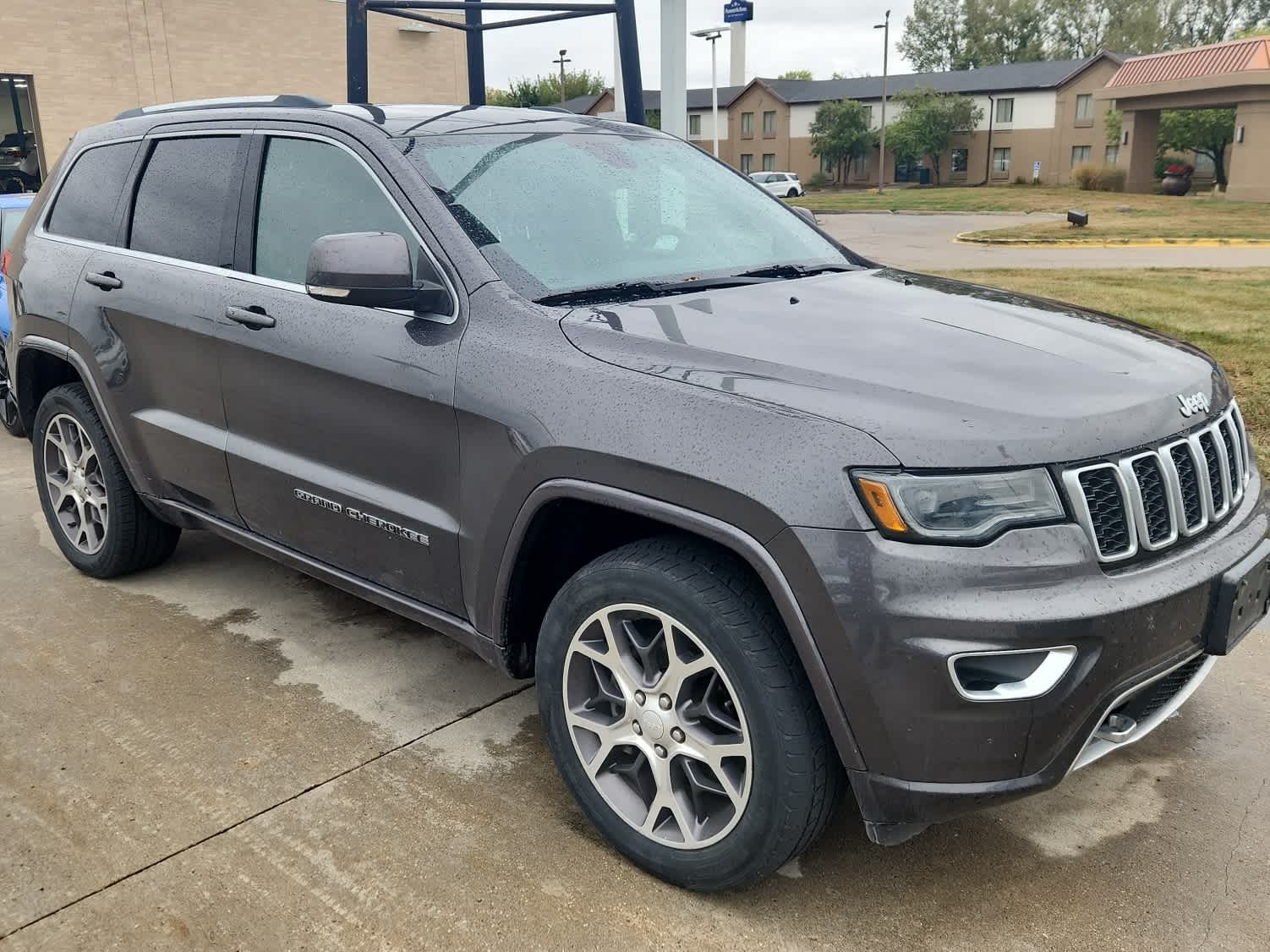 2018 Jeep Grand Cherokee Sterling Edition photo 2