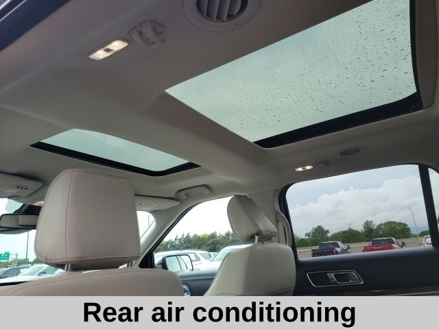 2018 Ford Explorer Platinum photo 3