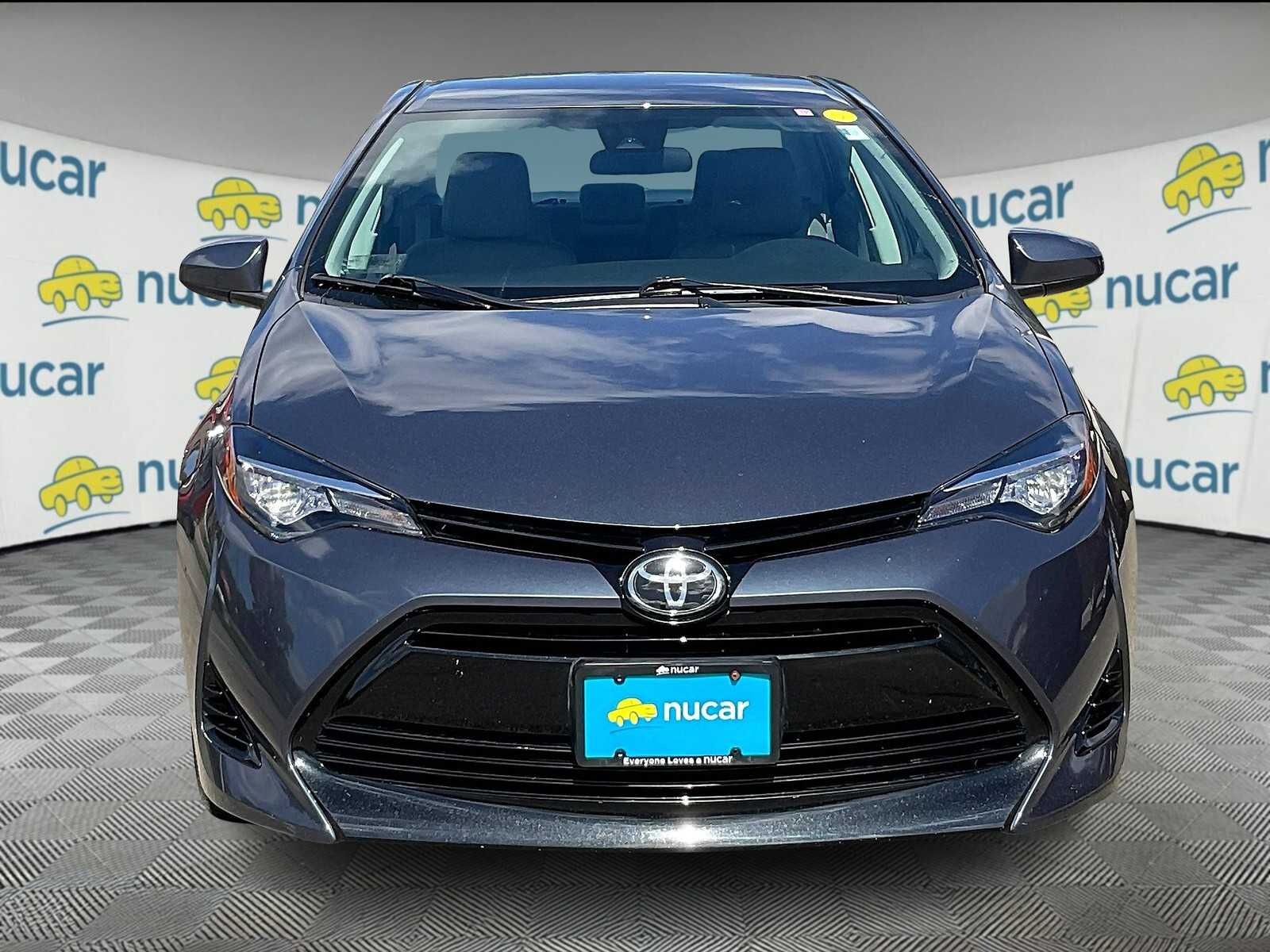 2017 Toyota Corolla LE photo 2